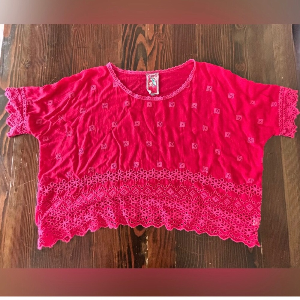 💗♥️ 💕🐇JW Johnny Was raspberry pink crop top